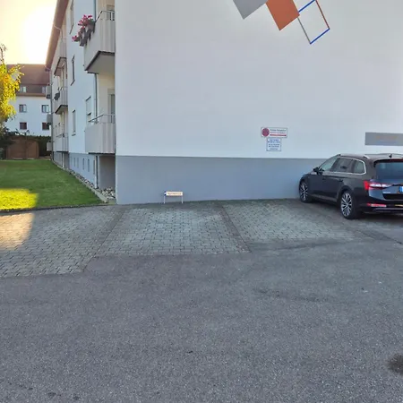 Liv For A Short Break *